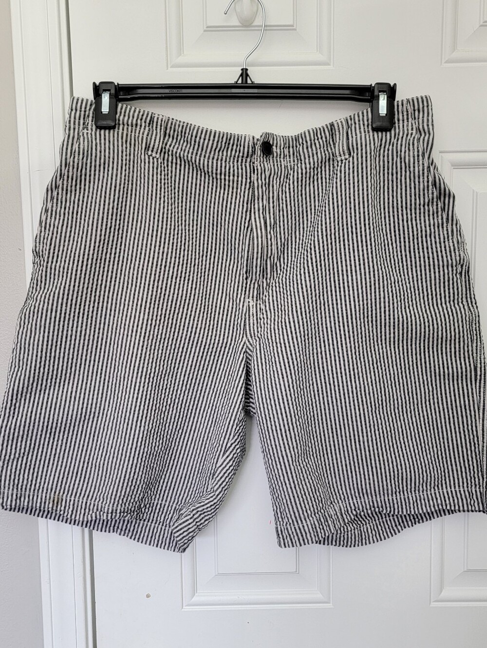 IZOD Men's Navy White Striped Seersucker Shorts 9" Inseam Size 36 Nautical